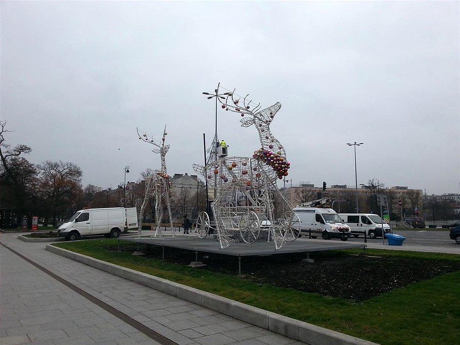 Montaż iluminacji na Trakcie Królewskim - Al. Ujazdowskie