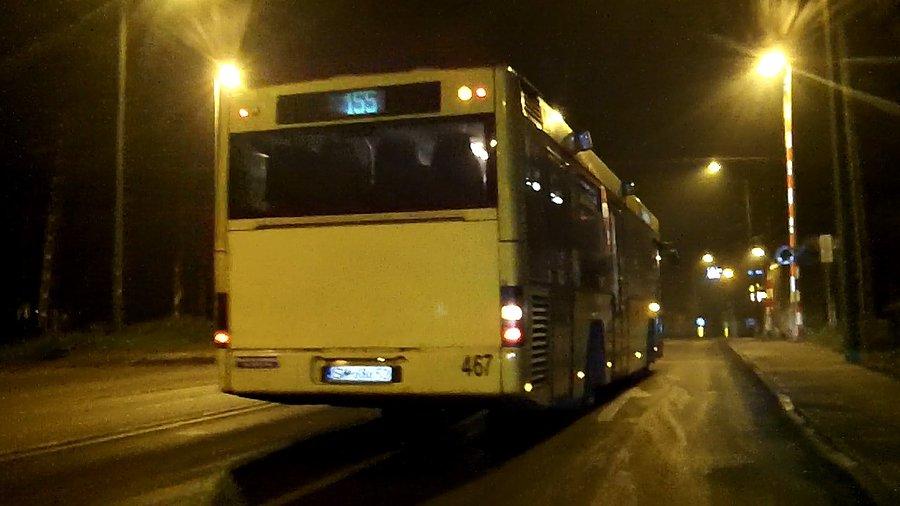 155 przynajmniej zachował odstęp