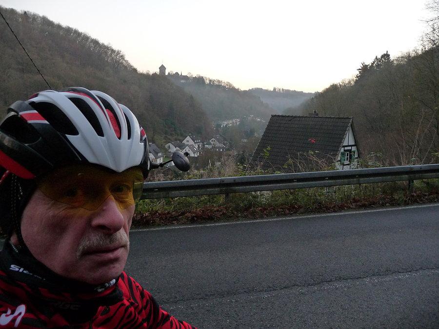 Runda Morsbachtal na Schloß Burg