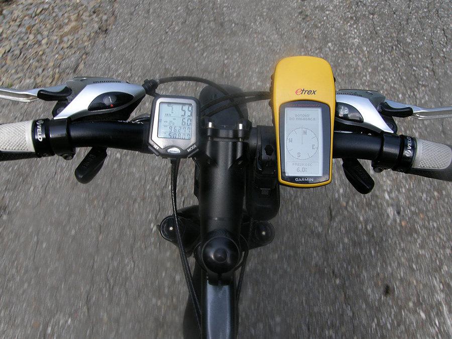 Podjazd na Przehybę. 59 to nie prędkość ;) To kadencja. Prędkość jest pod nią - 6.0 km/h ;)
