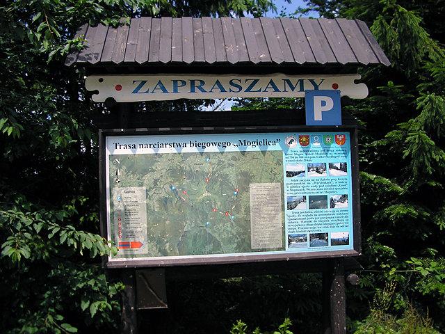 Tablica przy parkingu