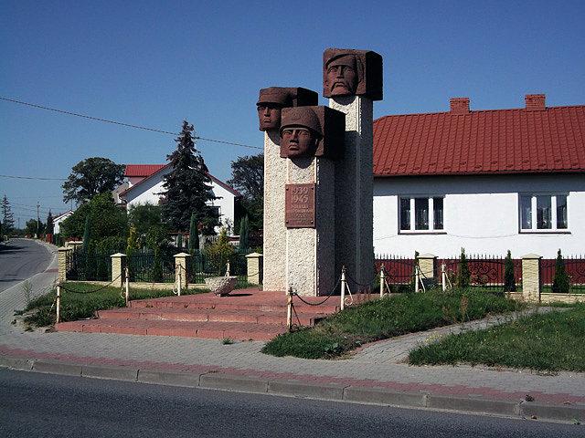 Pomnik w Osieku