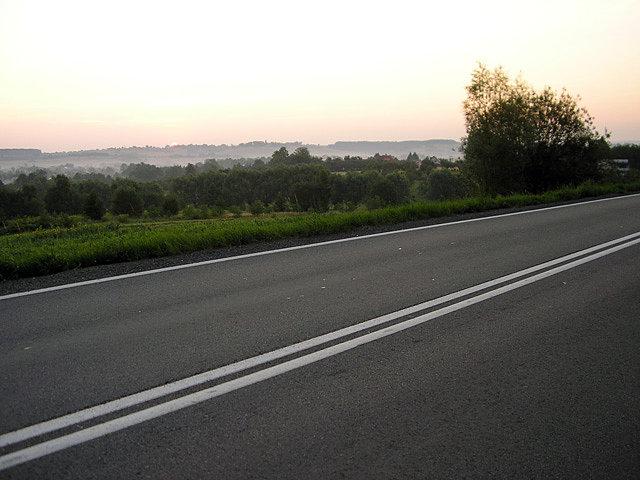 Wschód Słońca przed Gdowem