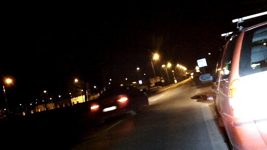 Chwila rozmowy... na poboczu o lampkach rowerowych