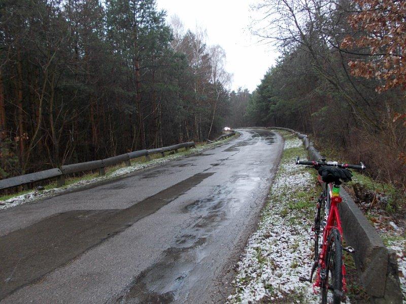Śnieg bardzo szybko zamienił się w deszcz