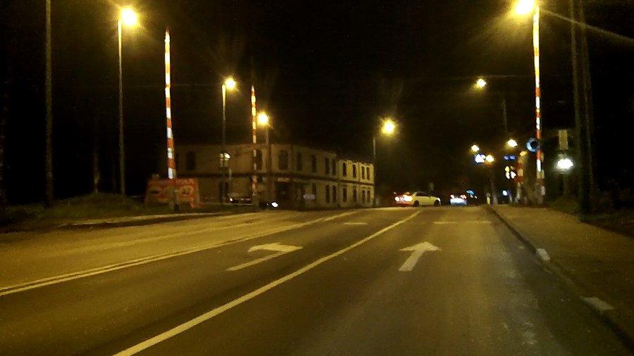 Wyjątkowo pusto na przejeździe na Wirku