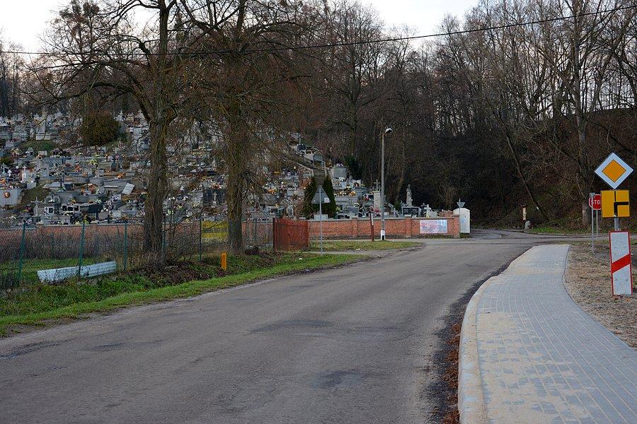 Wjazd do Wąwozu Lipnickiego w Wąwolnicy