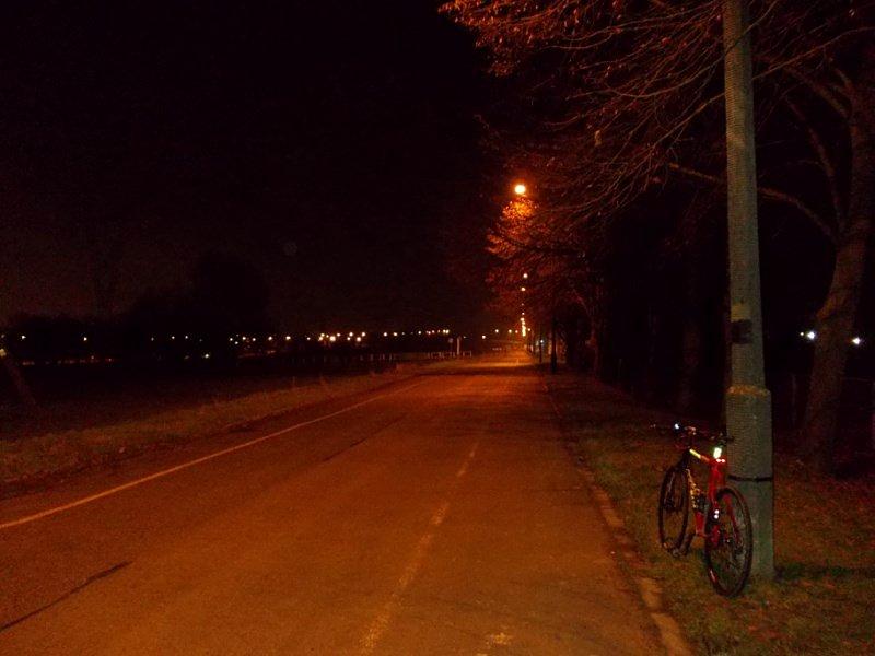 DDR nocą