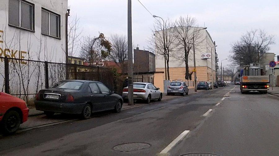 Znowu tutaj stoją?