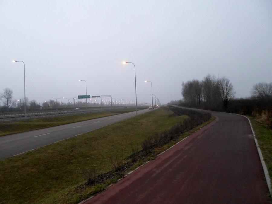 Droga przy lotnisku
