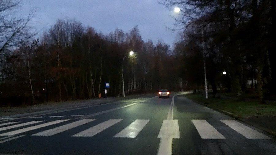 Drogi gdzieniegdzie się szklą
