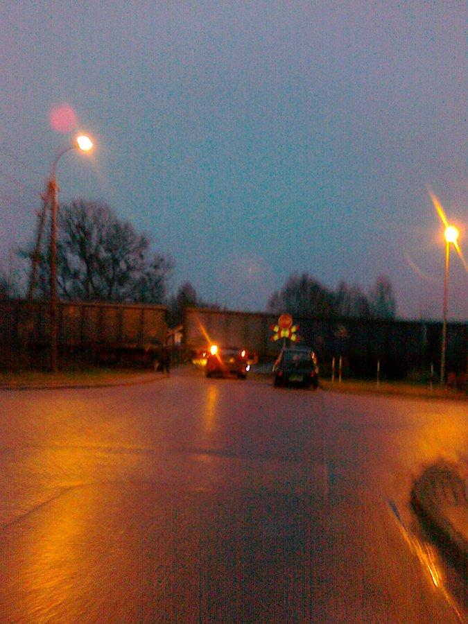 W tym miejscu bardzo rzadko trafiam na pociąg