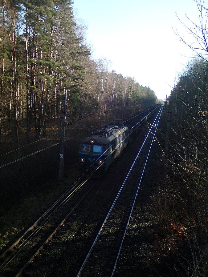 Towarowy pomiędzy Popielowem a Karłowicacmi