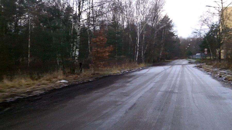 Chyba trochę oszroniło asfalt