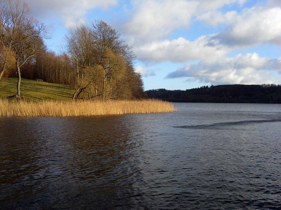 Miło i przyjemnie nad jeziorem