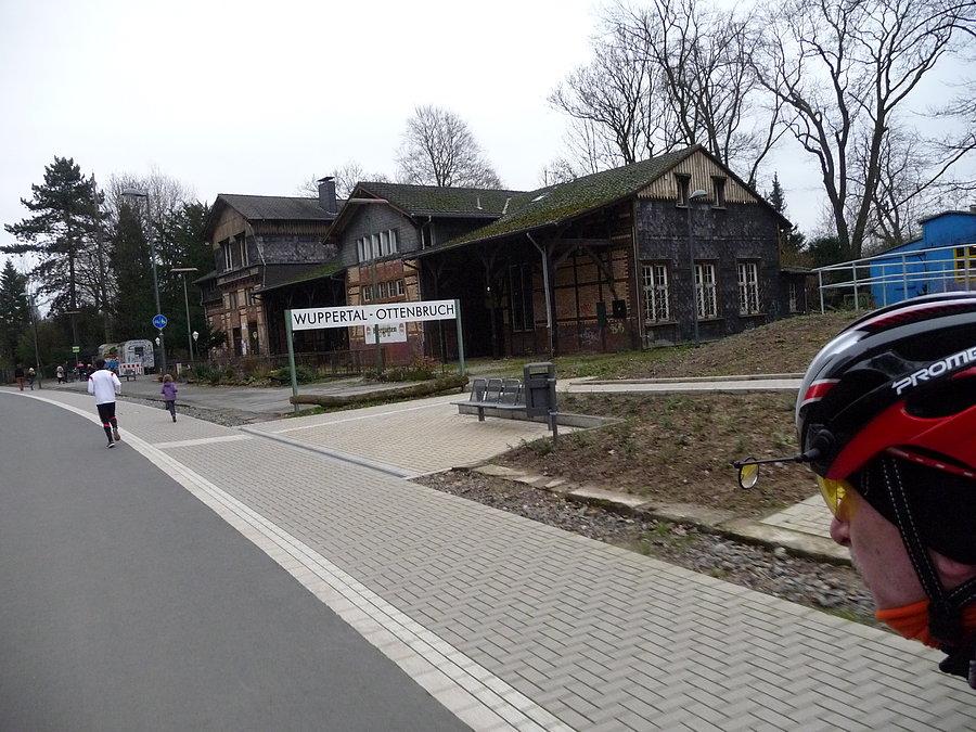Radwegs dookoła Wuppertalu - Ottenbrucher Bahnhoff