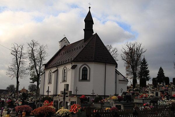 Kaplica na cmentarzu w Jodłowej