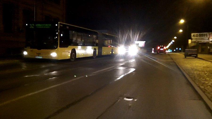 Autobus 32