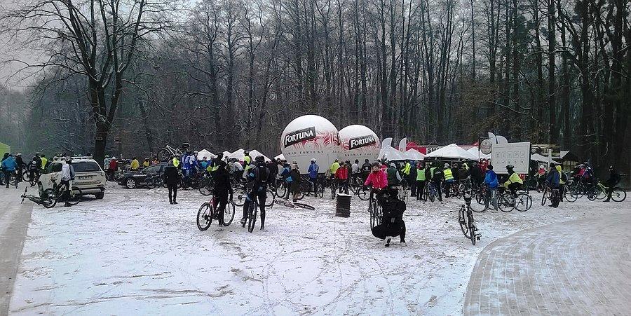 Noworoczne spotkanie rowerzystów nad Rusałką