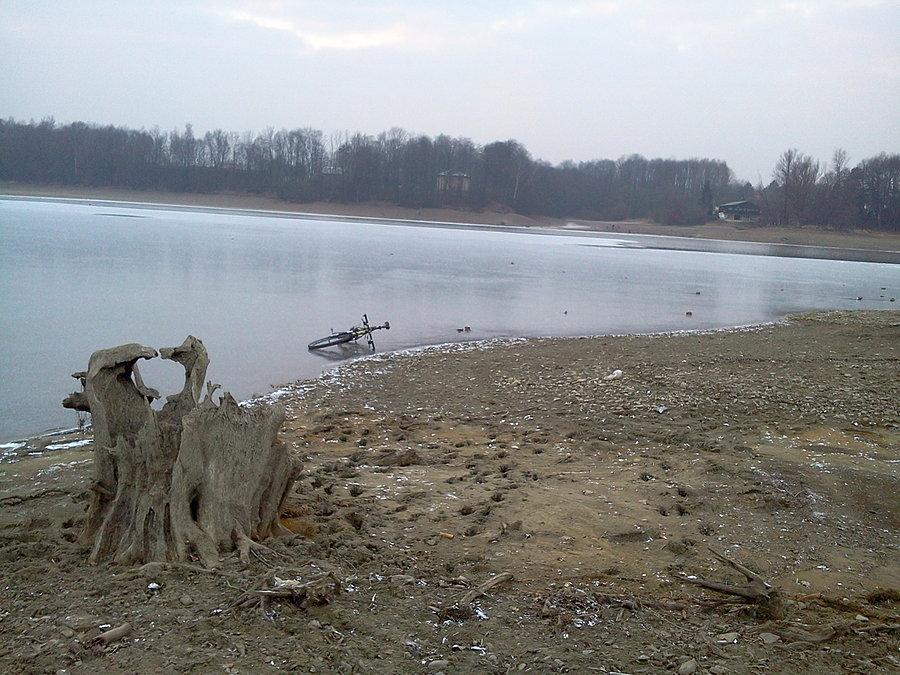 Rower na lodzie