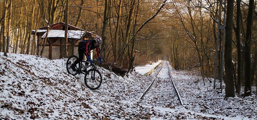 Troszkę zimowego mtb na starej stacji pkp