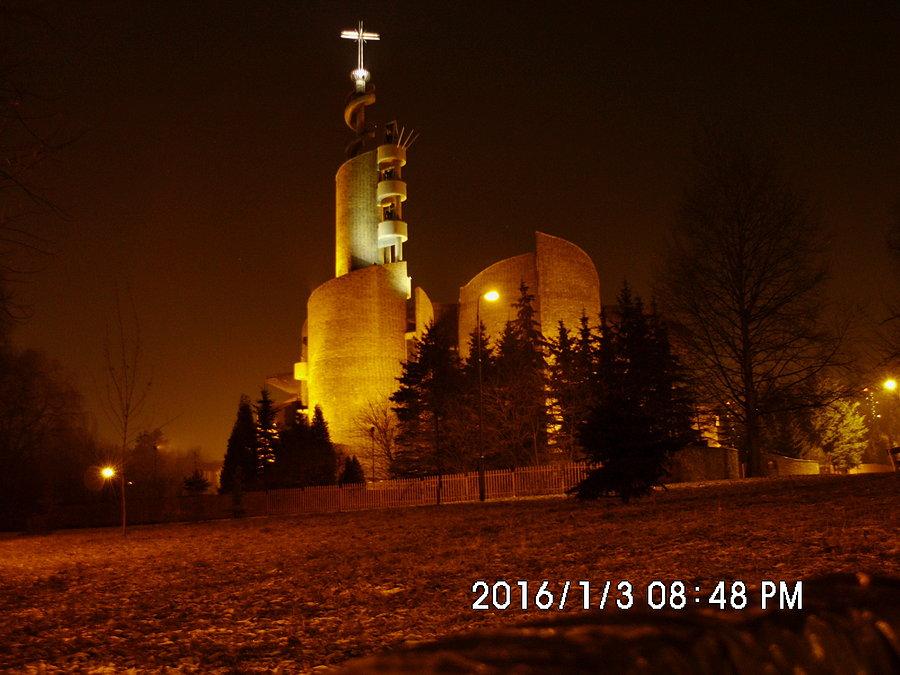 Kościół pod wezwaniem Podwyższenia Krzyża Świętego i Matki Bożej Uzdrowienia Chorych na Dolnym Tysiącleciu
