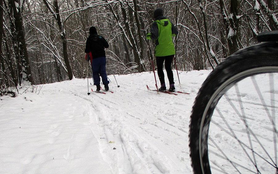 Śnieżne warunki bardziej pod narty niż na rower, chyba że na fatbika :)