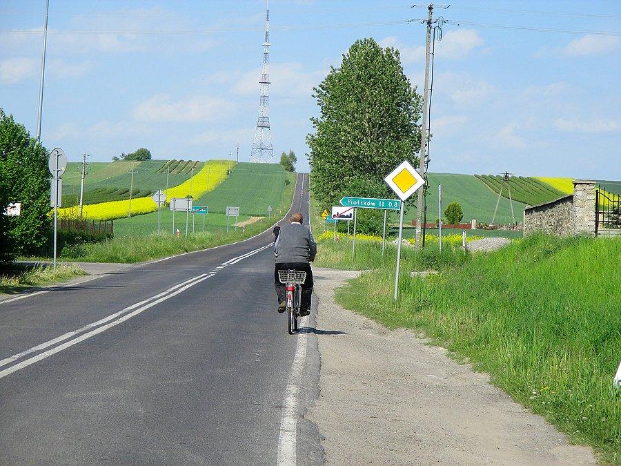 Podjazd w Chmielu na kole lokalnego rowerzysty