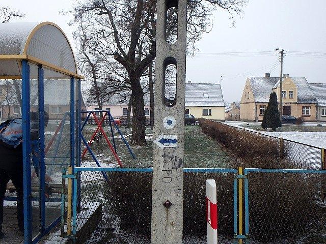 Zakończenie niebieskiego szlaku w Rynarzewie