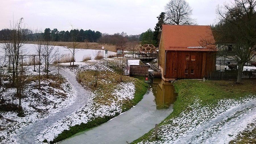 Łysy Młyn w zimowej scenerii