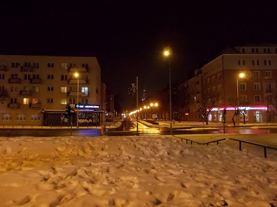 Widok na ulicę Giermków chwilę po 22