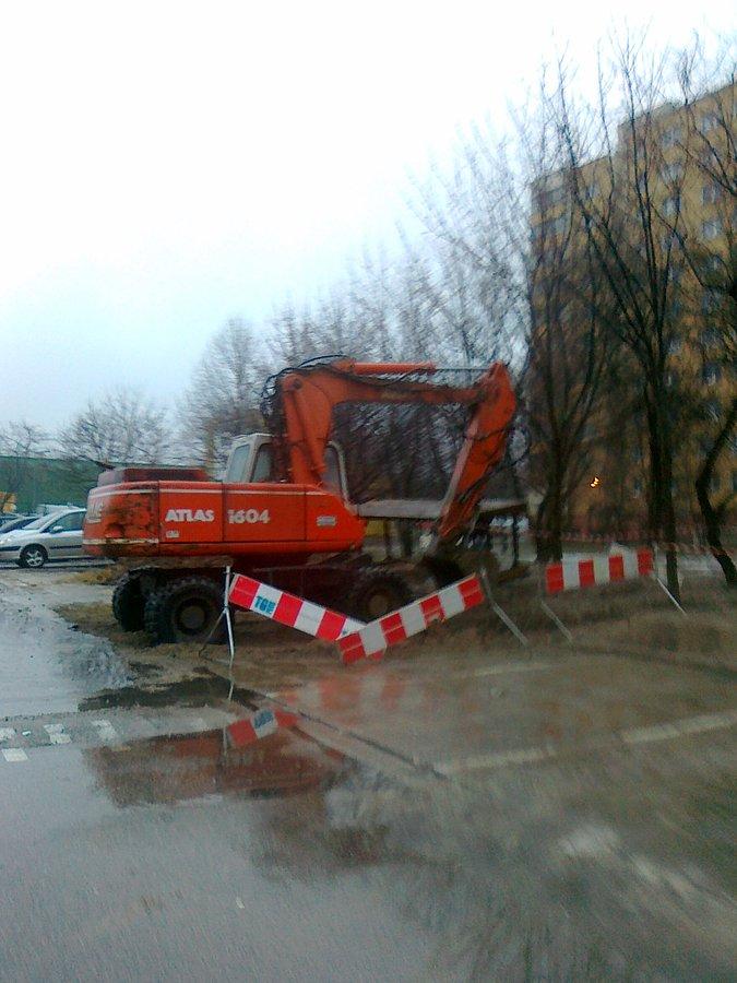 Coś tu dłubią od kilku dni