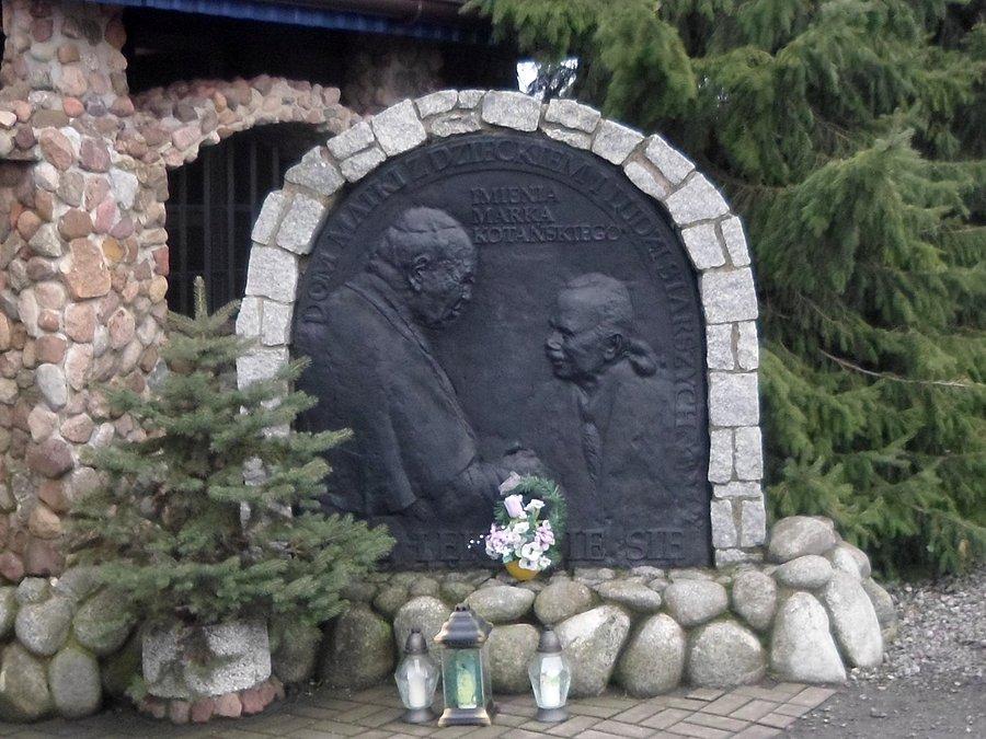 Kotański prawie jak święty