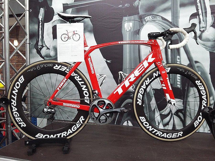 Trek Madone. Dwa takie rowery i można kupić w Czewce 50 metrowe mieszkanie w blokach