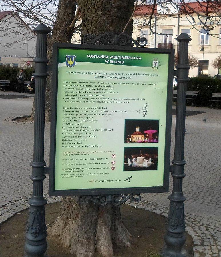 Rozkład jazdy fontanny multimedialnej w Błoniu