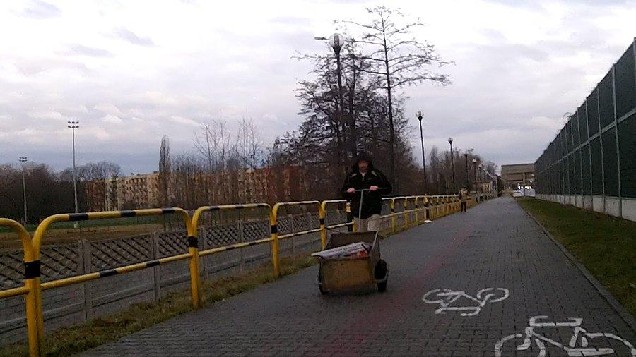 Pan z wózkiem