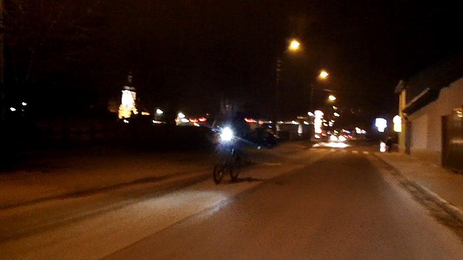 Czyżby to był Art75? O tej porze?
