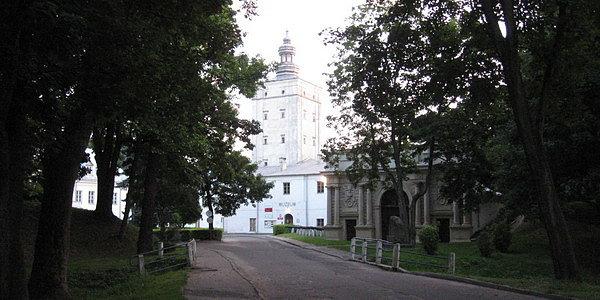 Wieża Wjazdowa. Zespół pałacowo-parkowy Radziwiłłów w Białej Podlaskie
