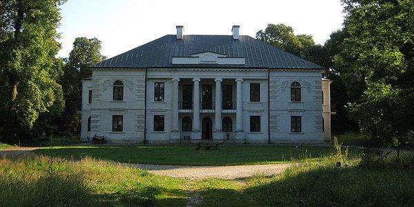 Klasycystyczny murowany pałac z 1818-28 w Horodyszczu