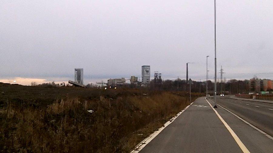 Niebo gdzieś tam powolutku nabiera kolorów