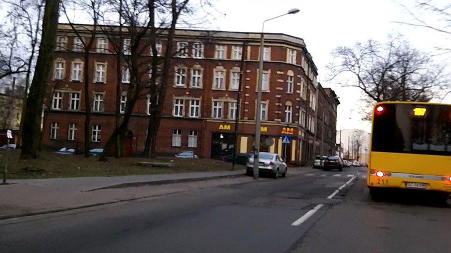 Znów go doganiam i wyprzedzam