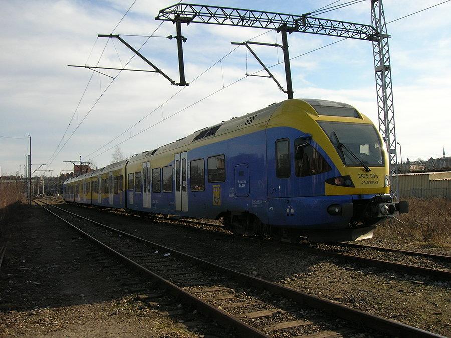 EN75 (Flirt)
