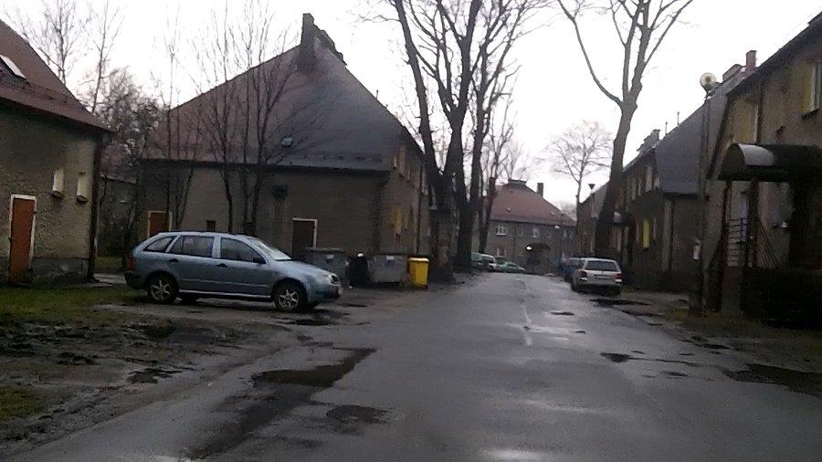 Ul Podleśna w Zabrzu, tyle, że z lasem to ona ma już niewiele wspólnego