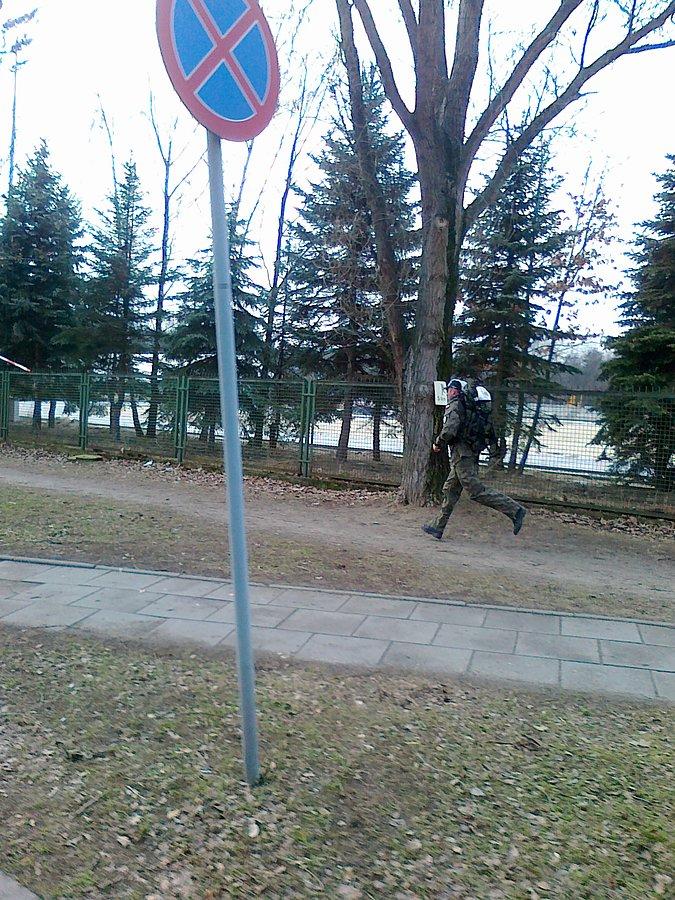 Na Kaliskiego jakieś zawody mundurowych