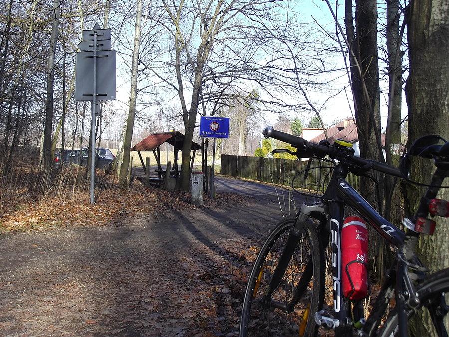 Gdzieś w okolicy Jastrzębia Zdrój wjeżdżam do Polski