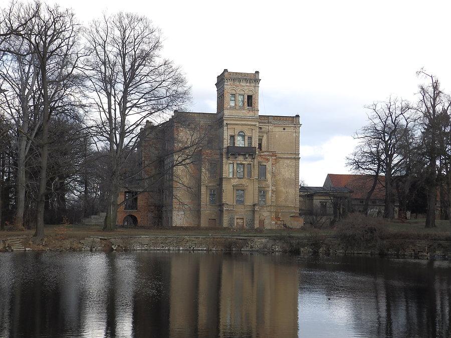 Pałac Mrowiny