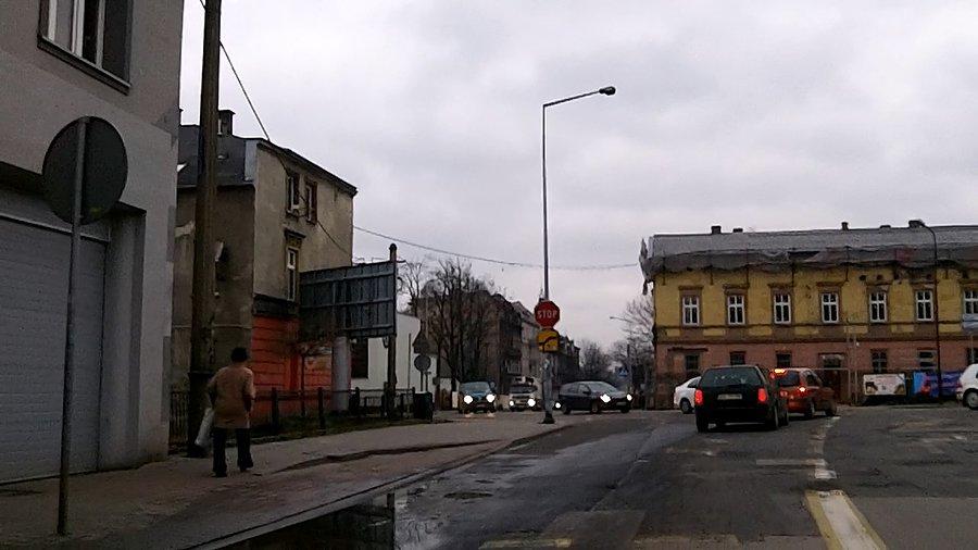 A tutaj skąd tyle aut?