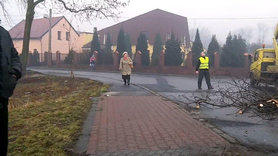 Teraz leży