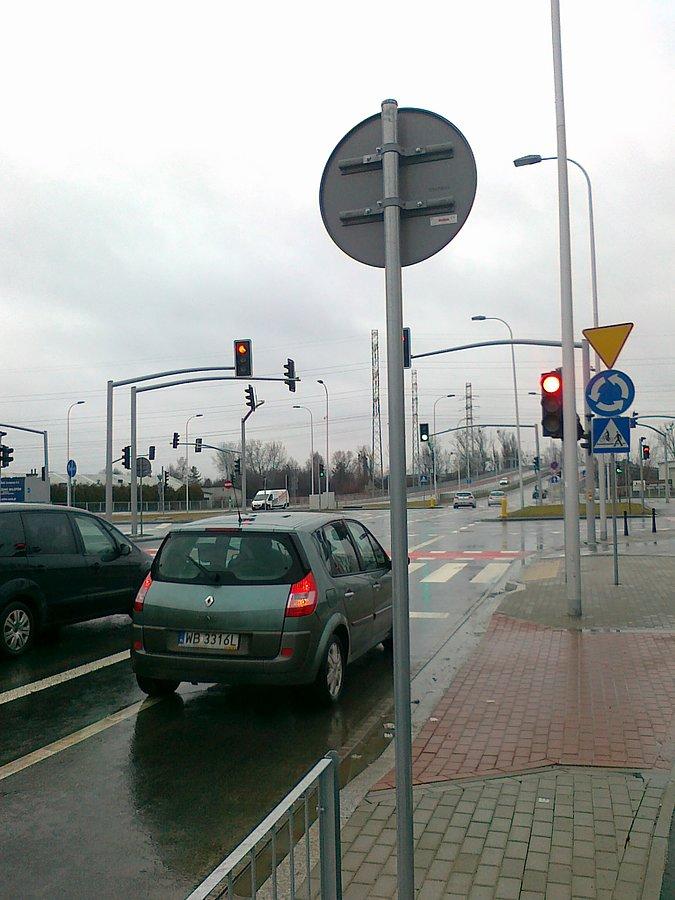 W stronę ronda na Połczyńskiej