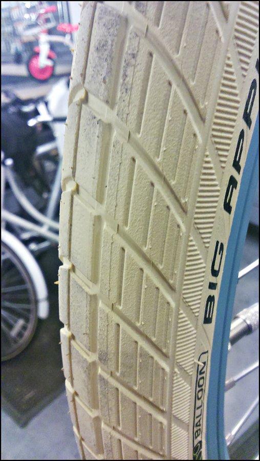 Nowa opona Schwalbe Big Apple w rowerze Batavus BUB XL